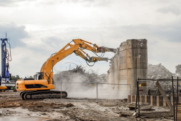 Silo Demolition in New Bern